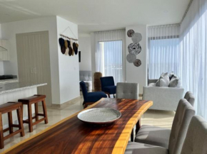 Sunny 3BR Condo with Pool, Gym, Tennis, Spa, Parking